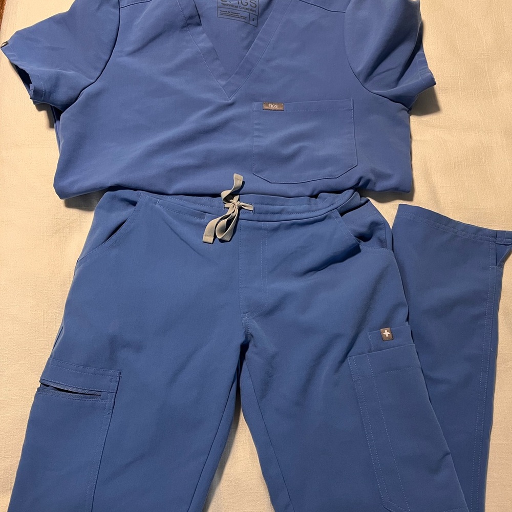 Ceil blue figs scrubs